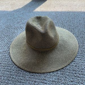 Ale by Alessandra wide brim sun hat